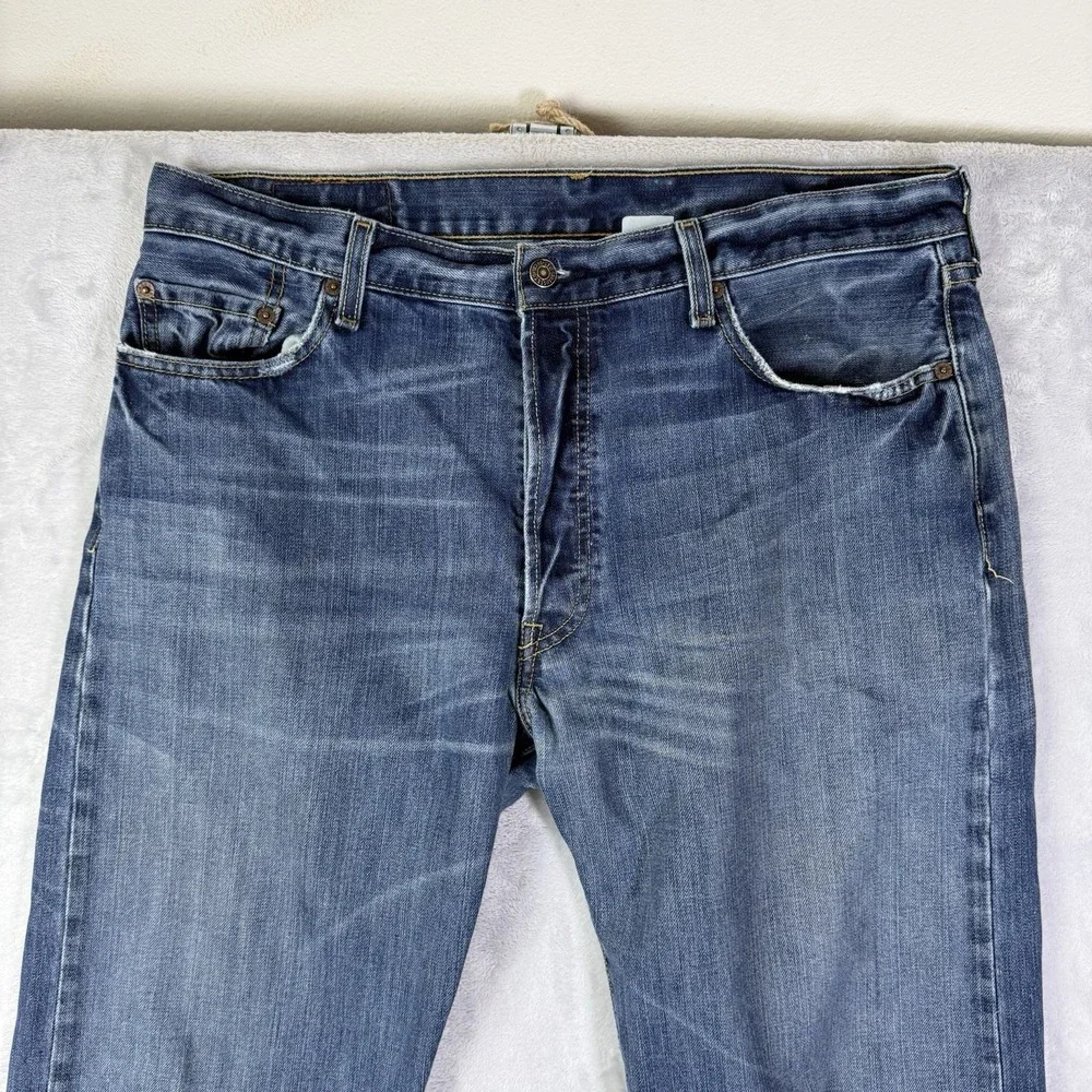 2000s Levis‎ 501 Jeans 36 x 34 Medium Wash Denim Button Fly Mexico Paper Tag
